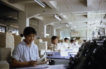 時光定格 外國攝影師鏡頭下的1973年東北印刷廠與攝影擴(kuò)印服務(wù)